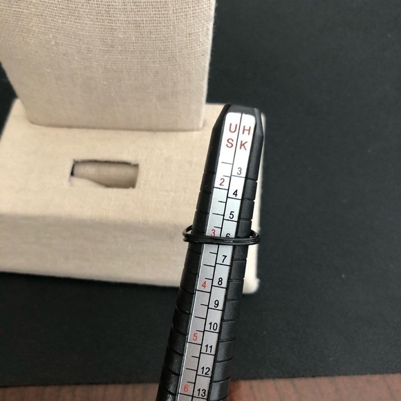 Vintage Flower Design Ring SiE 2.75 - Picture 3 of 3